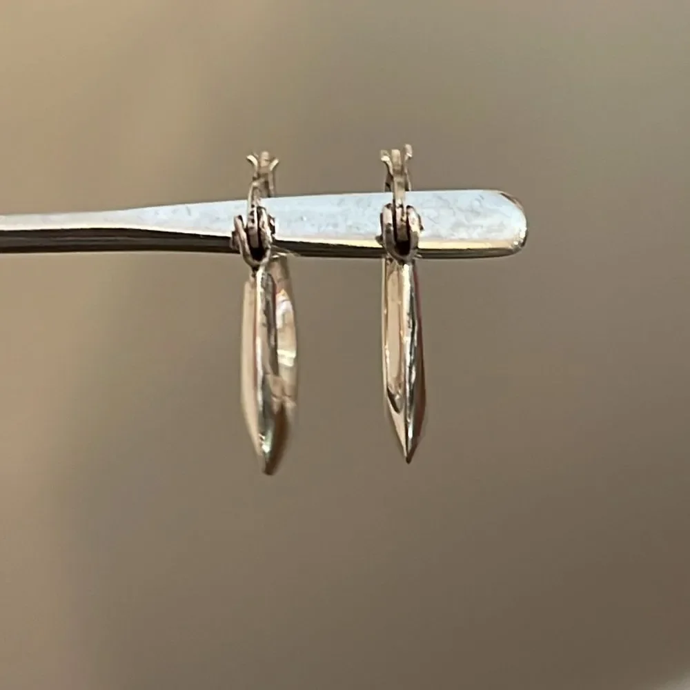 Vintage Sterling Silver Small Puffy Hoop Earrings